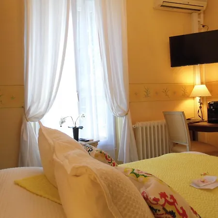 Le Pre Catelan 3* Жуан-ле-Пен