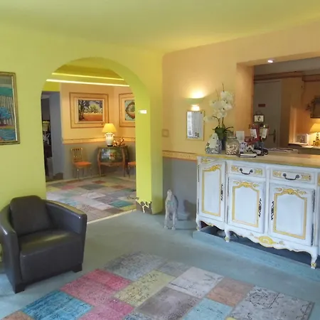 Le Pre Catelan Готель 3*