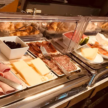 Готель Le Pre Catelan 3*