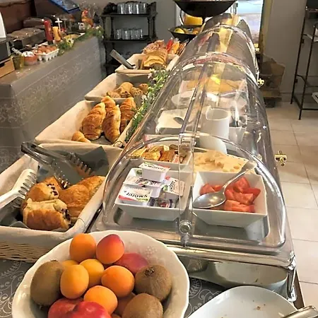 Le Pre Catelan 3* ז'ואן-לה-פינס